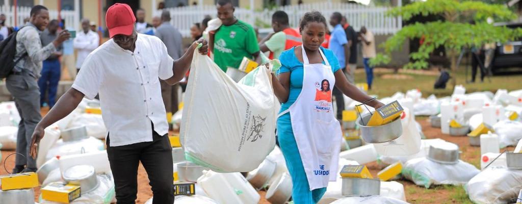 KALANGALA RECEIVES RELIEF FROM RED CROSS AFTER A CYCLONE INCIDENT KALANGALA RECEIVES RELIEF FROM RED CROSS AFTER A CYCLONE INCIDENT